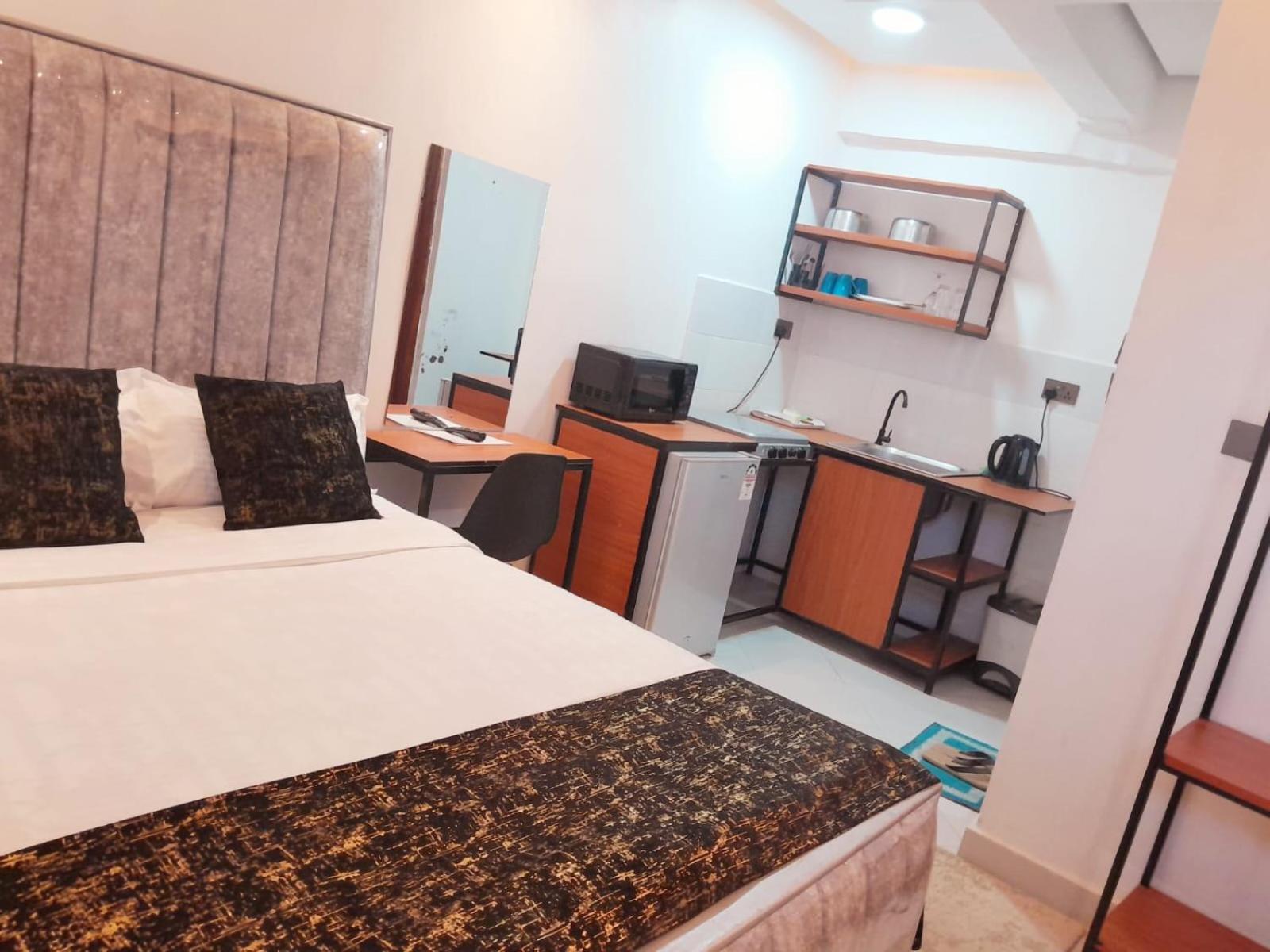 Sandalwood Suites Nakuru - Studios & One Bedroom Suites Bagian luar foto